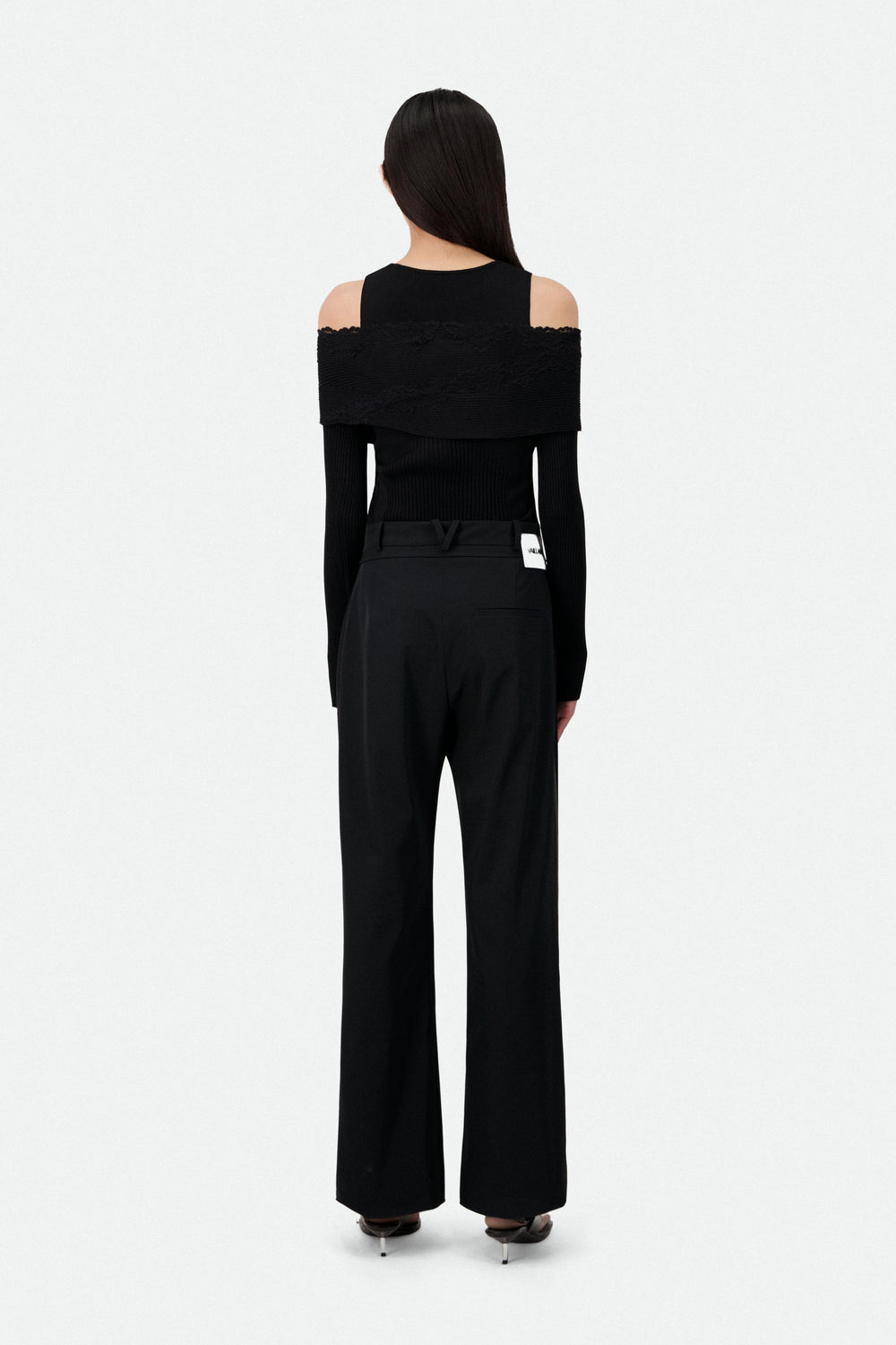 OFF-SHOULDER KNIT TOP (590€) - Vaillant Studio