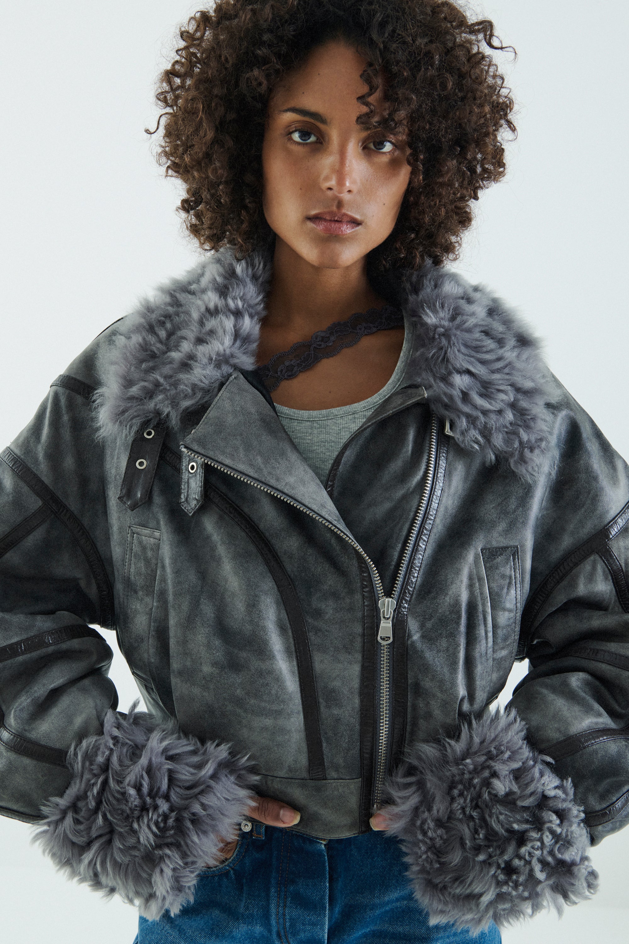 SIGNATURE AVIATOR JACKET IN DISTRESSED LEATHER - LAST ONE