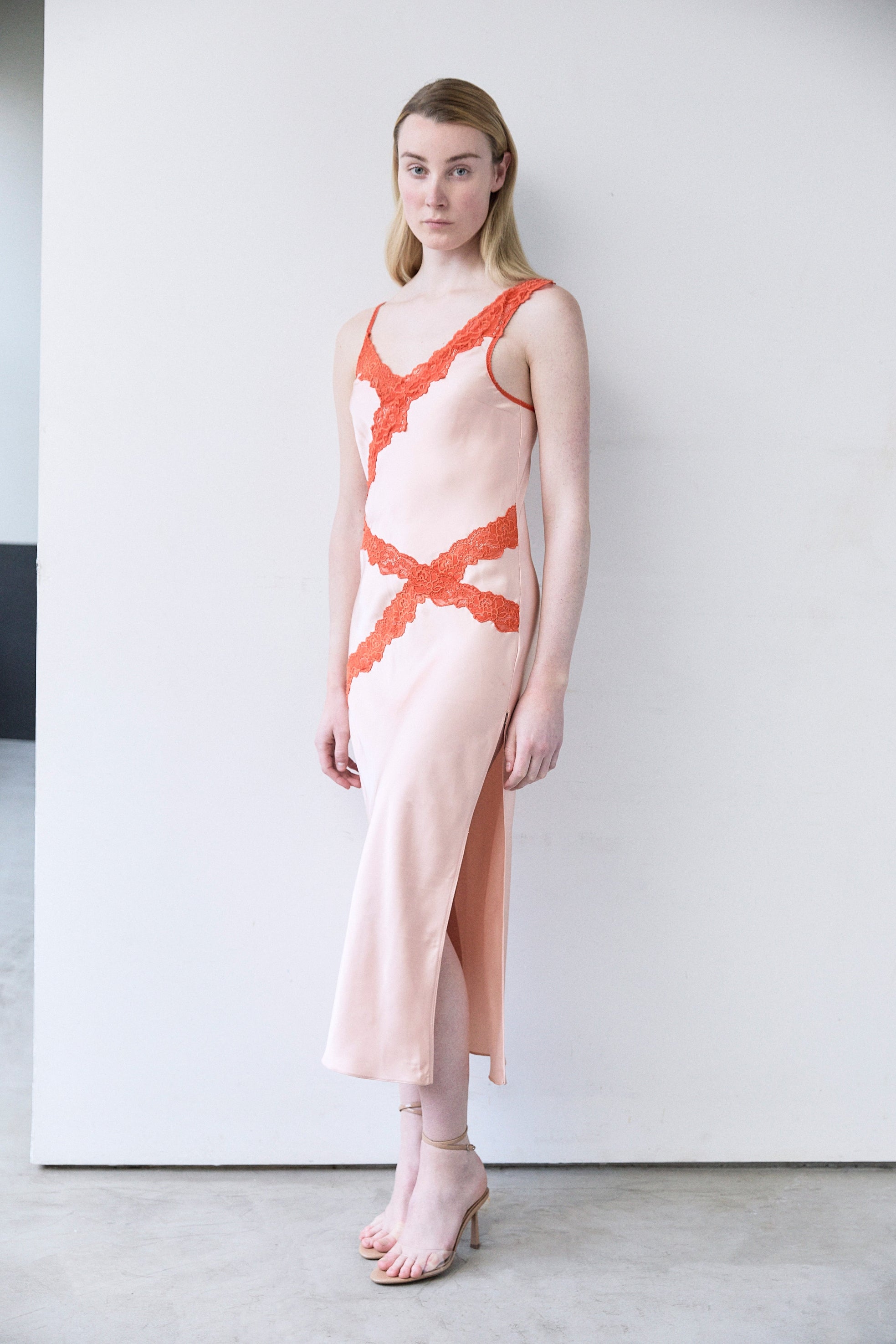 VAILLANT STUDIO BIAS SHIFT MIDI DRESS WITH LACE DETAILING Vaillant Studio VAILLANT STUDIO BIAS SHIFT MIDI DRESS WITH LACE DETAILING Vaillant Studio