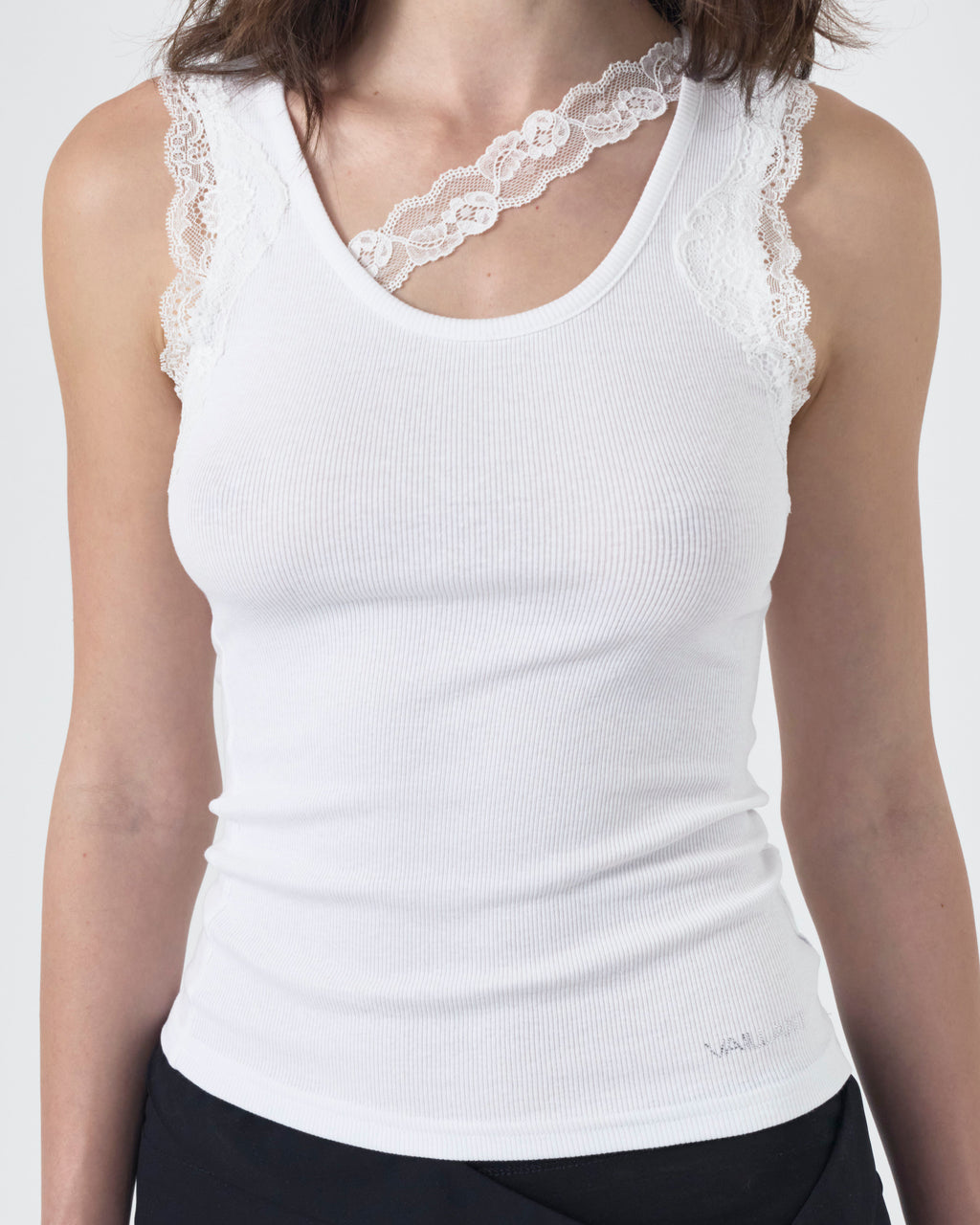 RIBBED TANK TOP WITH LACE TRIM NECKLINE