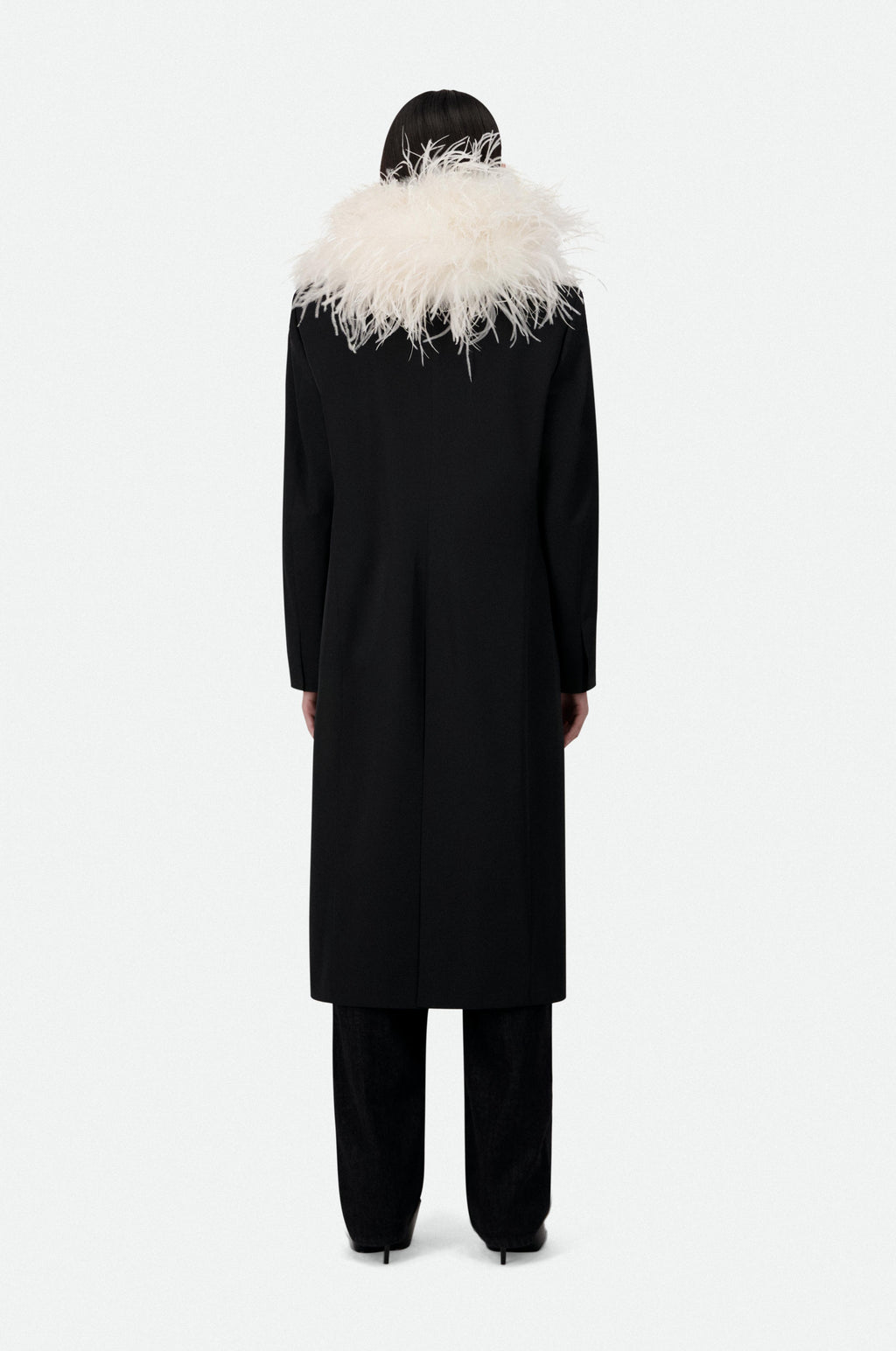 OSTRICH FEATHER NECK COLLAR (450€) - Vaillant Studio