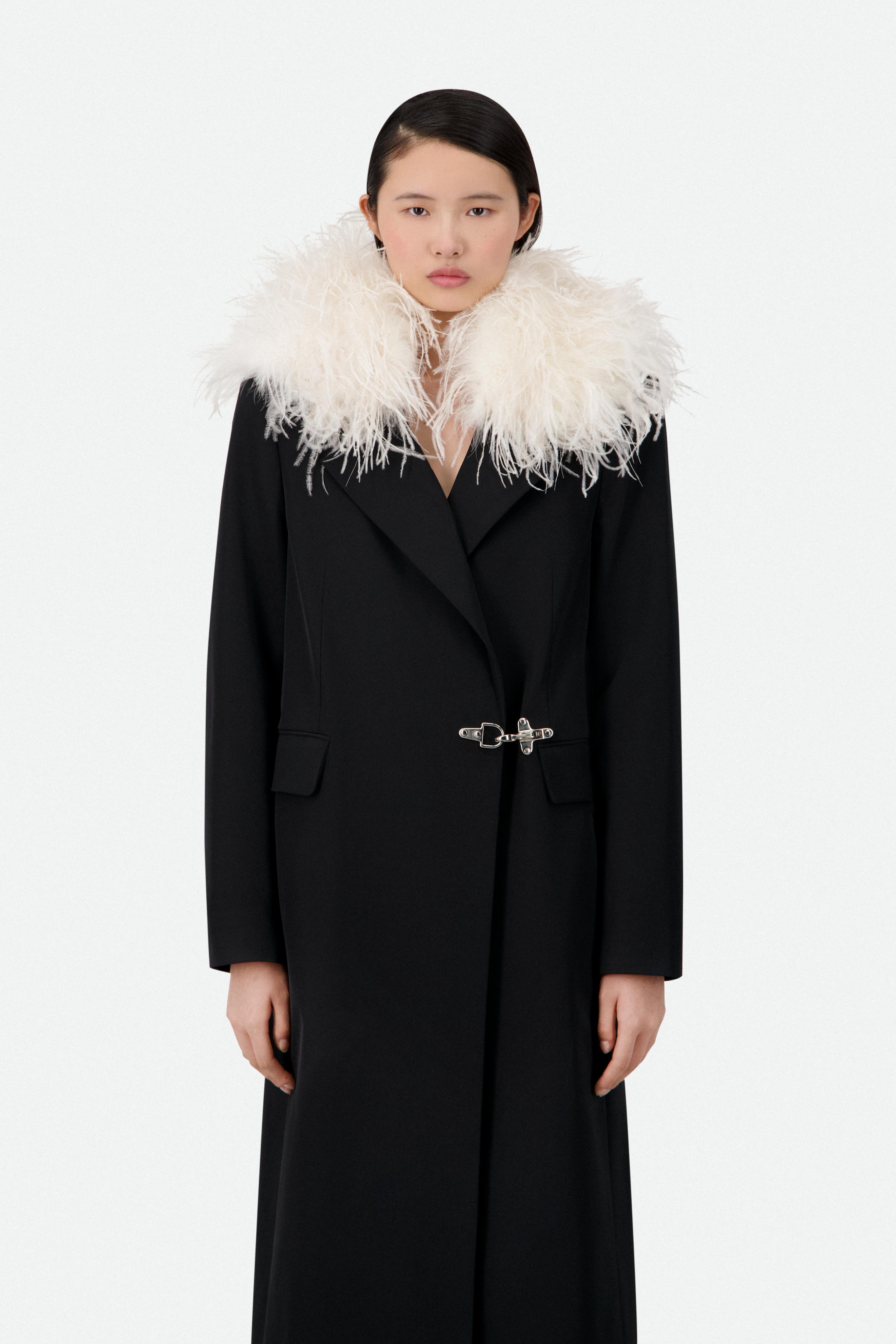 OSTRICH FEATHER NECK COLLAR (450€) - Vaillant Studio