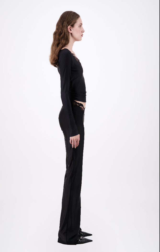 WIDE NECK LONG SLEEVE FITTED TOP WITH LACE TRIM