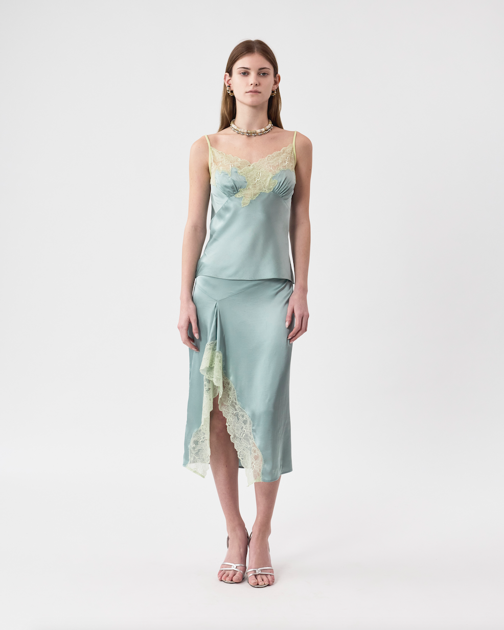 SIGNATURE LACE SKIRT