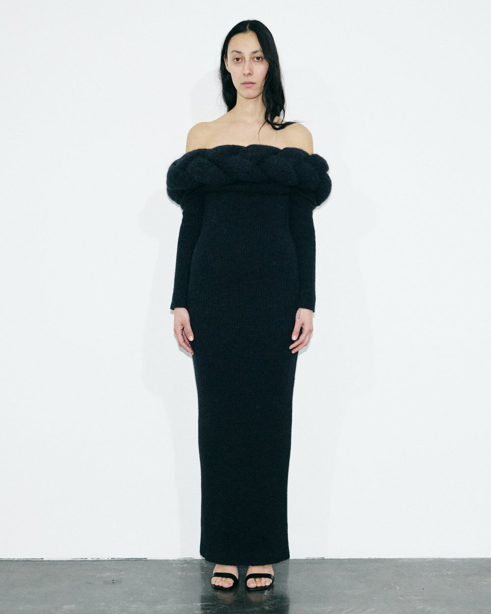 KNIT COLUMN DRESS WITH MAXI BRAIDED COLLAR - Vaillant Studio