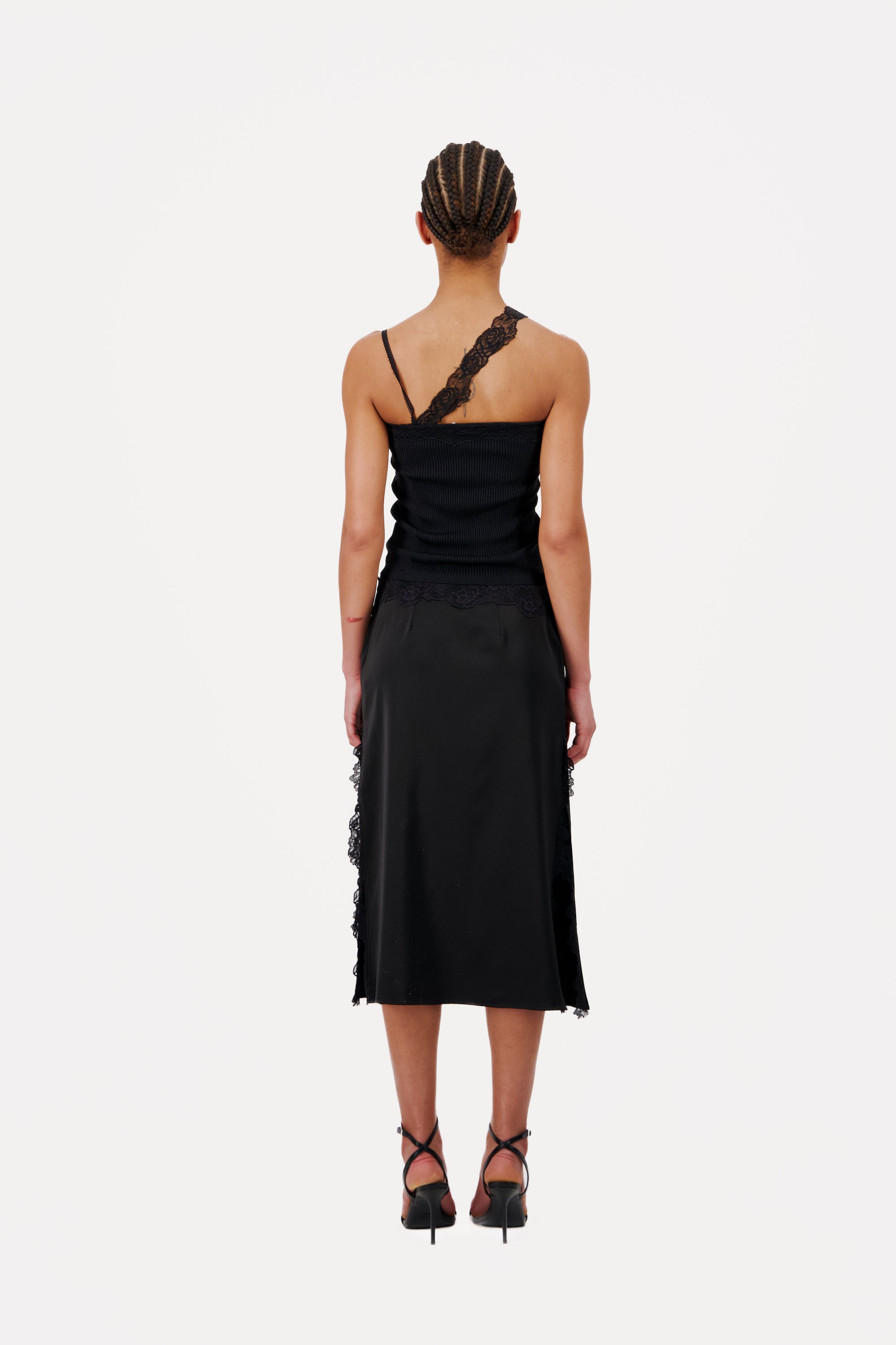 SKIRT WITH LACE DETAILS AND SIDE SLITS