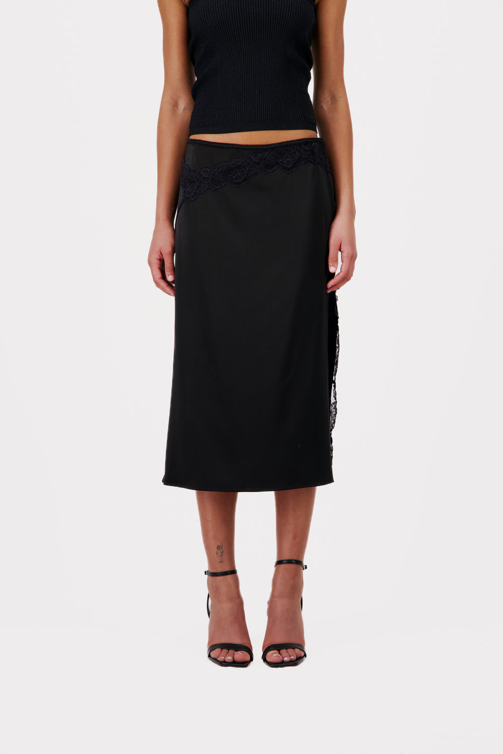 SKIRT WITH LACE DETAILS AND SIDE SLITS - Vaillant Studio