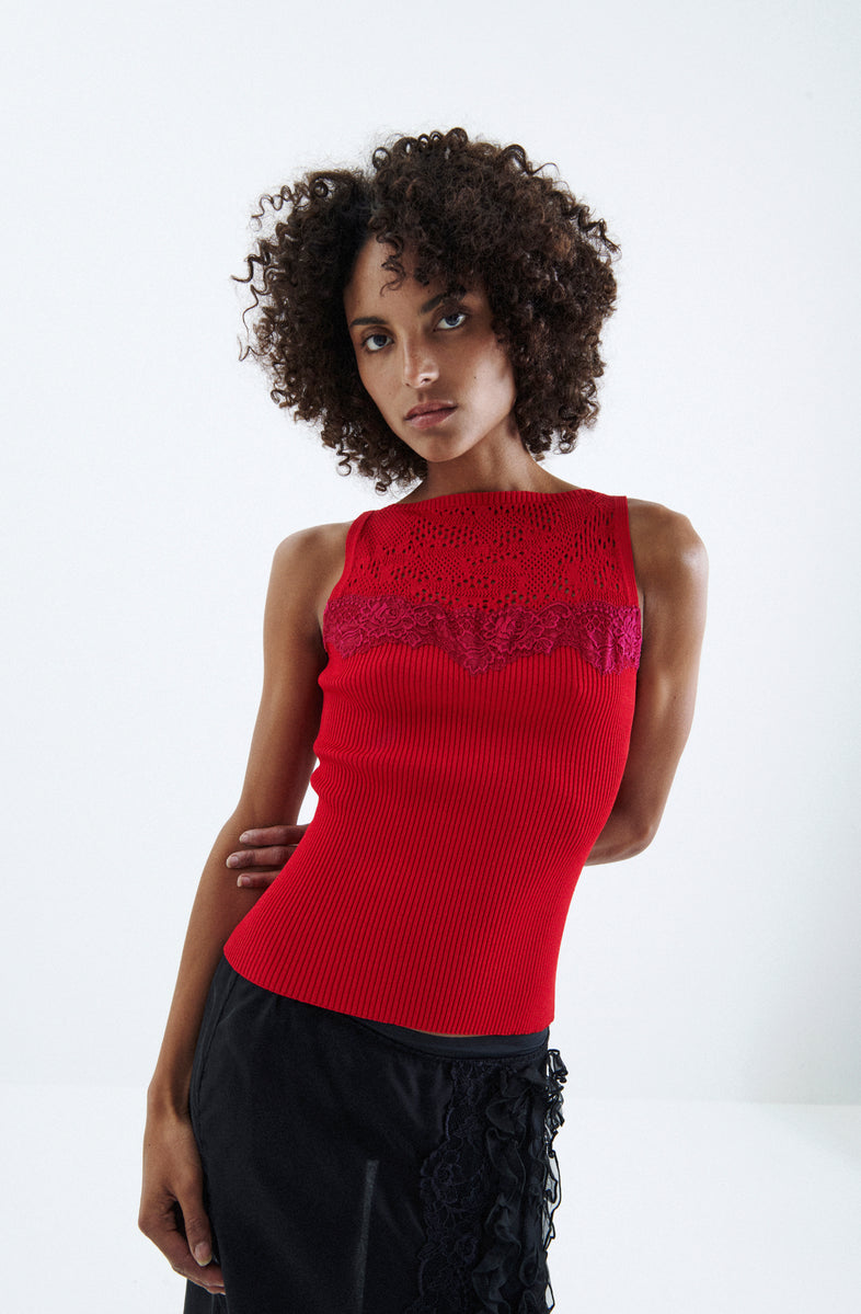 KNIT TANK TOP BOAT NECK W/ KNIT LACE DETAILS