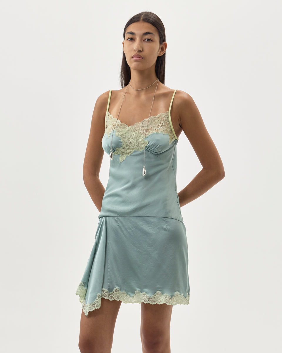 SIGNATURE LACE TOP
